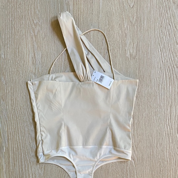 Zeynep Arcay Asymmetric X Cream Colored Bodysuit Sz 6 - Picture 14 of 16